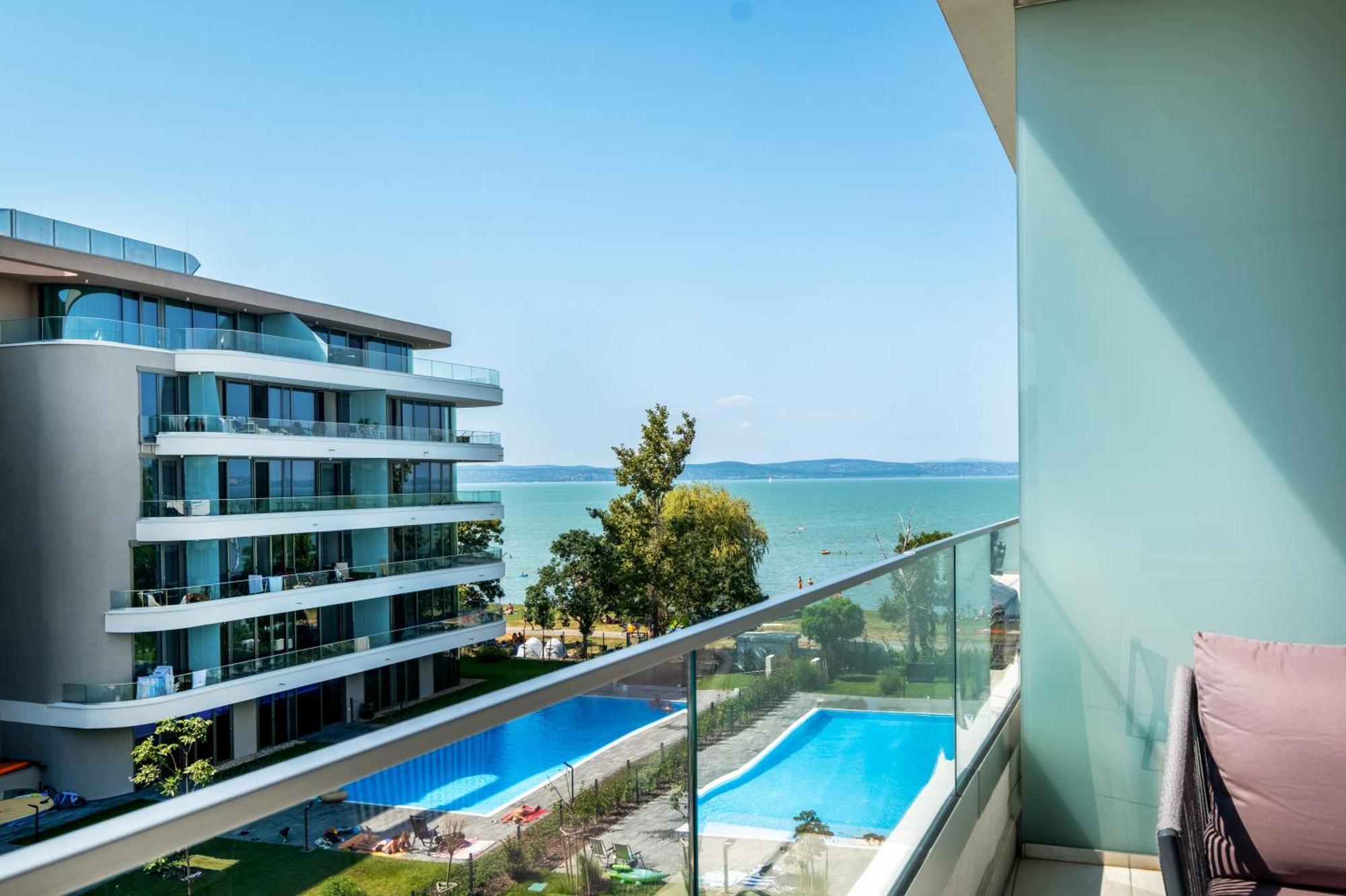 שיופוק Myflat Wave Luxury 44 Suite מראה חיצוני תמונה