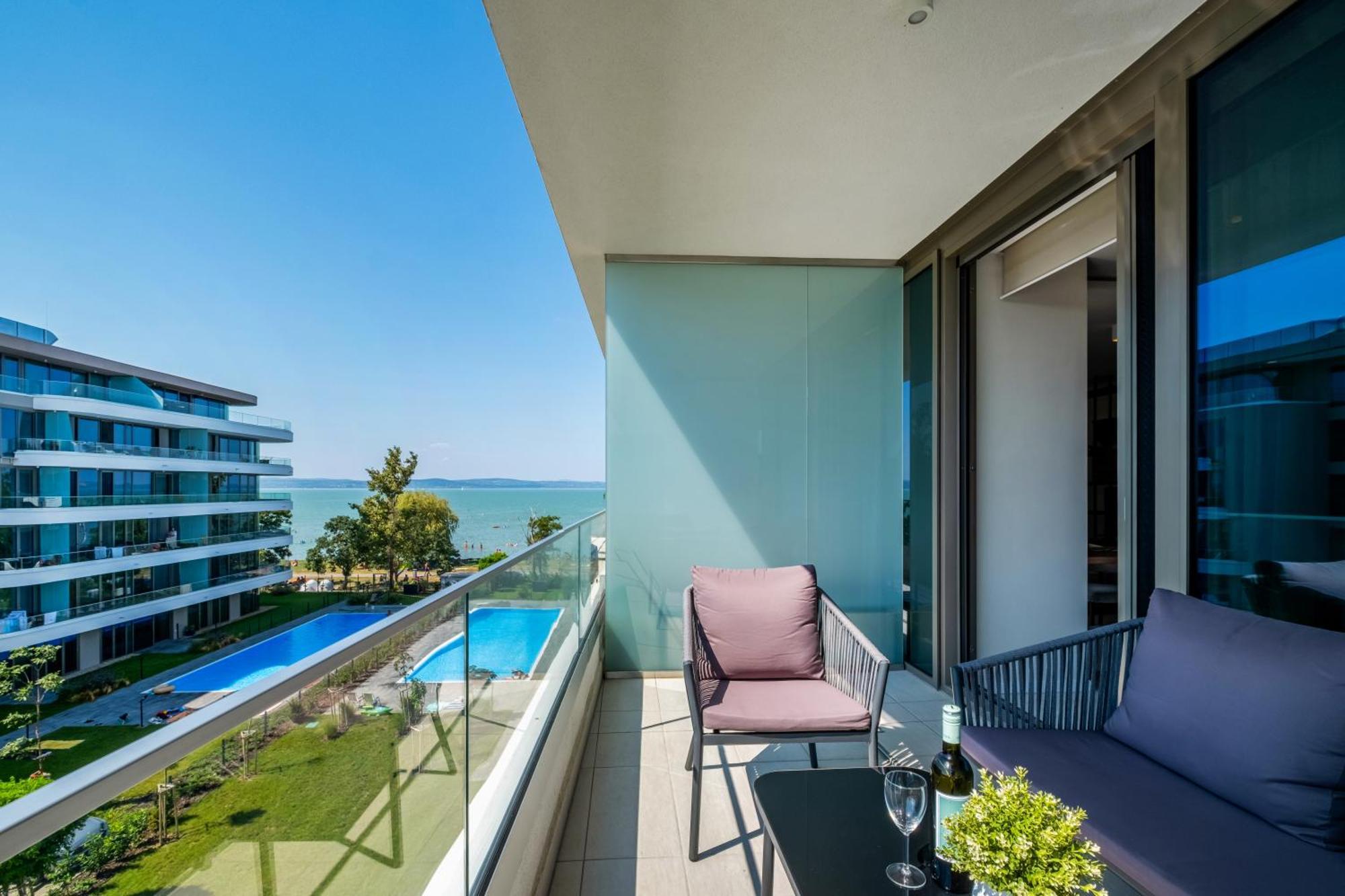 שיופוק Myflat Wave Luxury 44 Suite מראה חיצוני תמונה